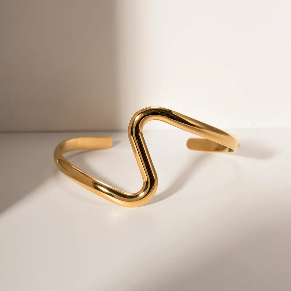Wave Bracelet in 18ct Gold Plating