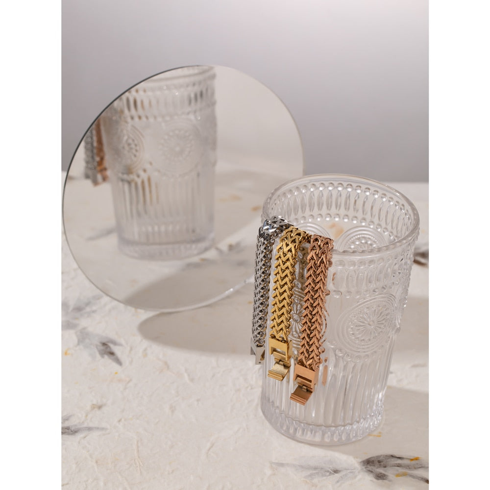 18k Gold Plated Cuban Link Bracelet for Women – Exclusive Design