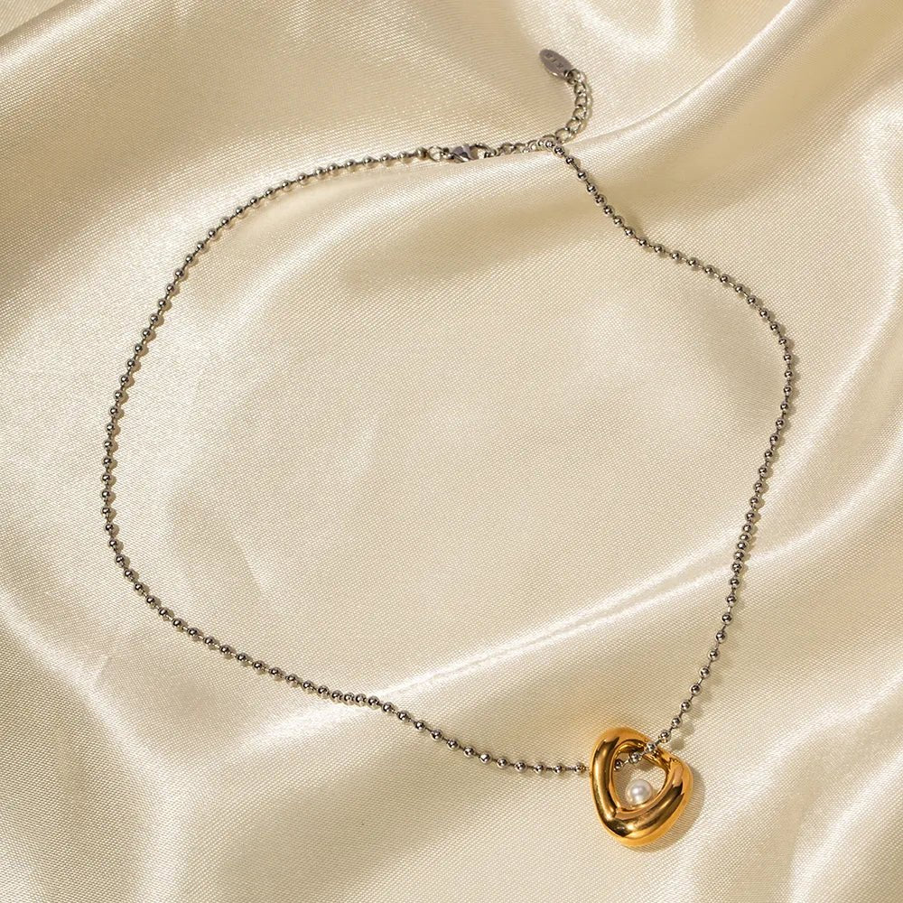Central Pearl Pendant Necklace – 18ct Gold-Plated
