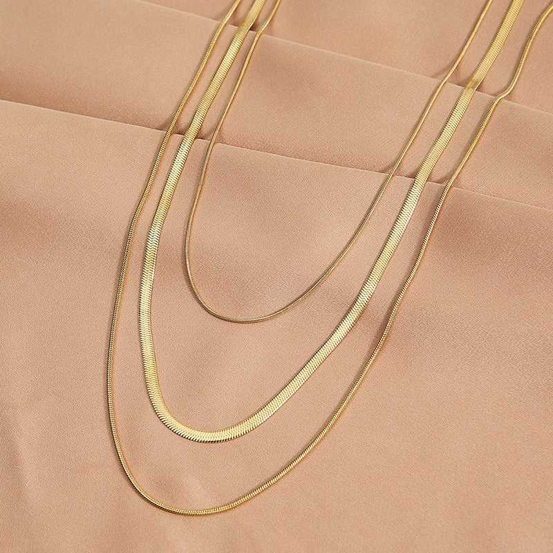 Colar Triplo Minimalista Banhado a Ouro 18k