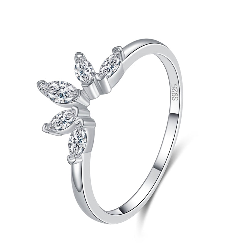 Elegant 925 Sterling Silver Crown Leaves Ring with Zirconia Sparkle
