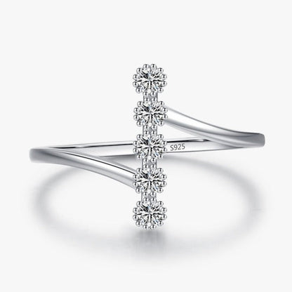 925 Sterling Silver Line Class Ring with Cubic Zirconia