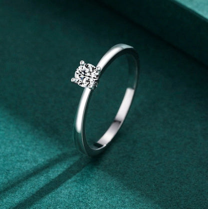 925 Sterling Silver Classic Solitaire Zirconia Ring