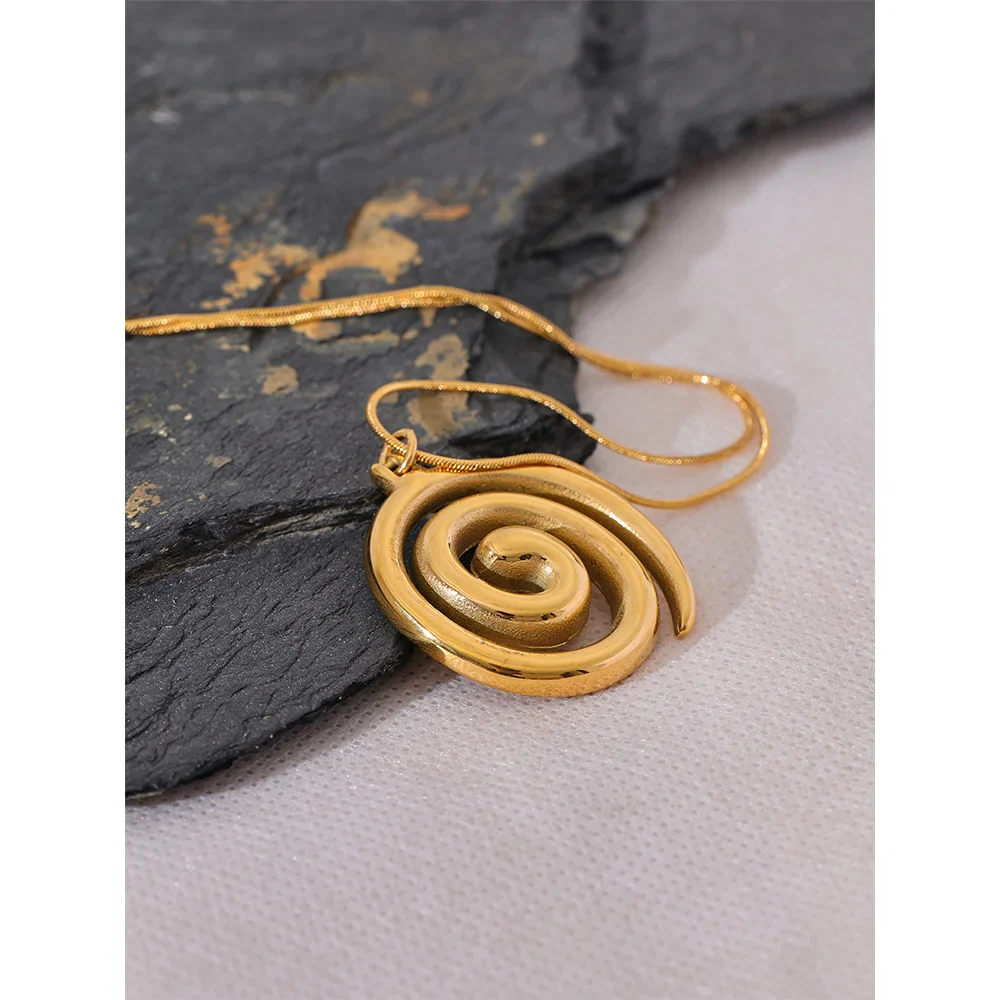 18k Gold-Plated Spiral Pendant Necklace