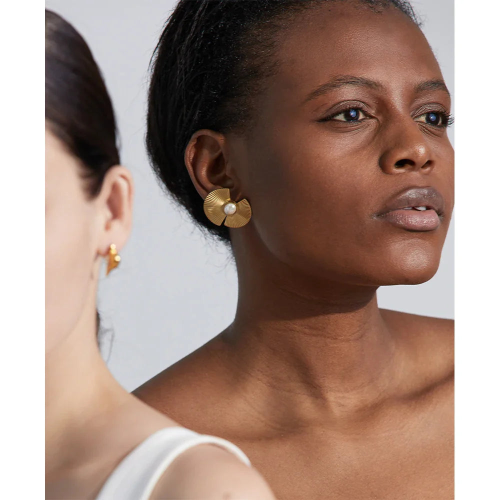 18k Gold-Plated Flower and Pearl Earrings