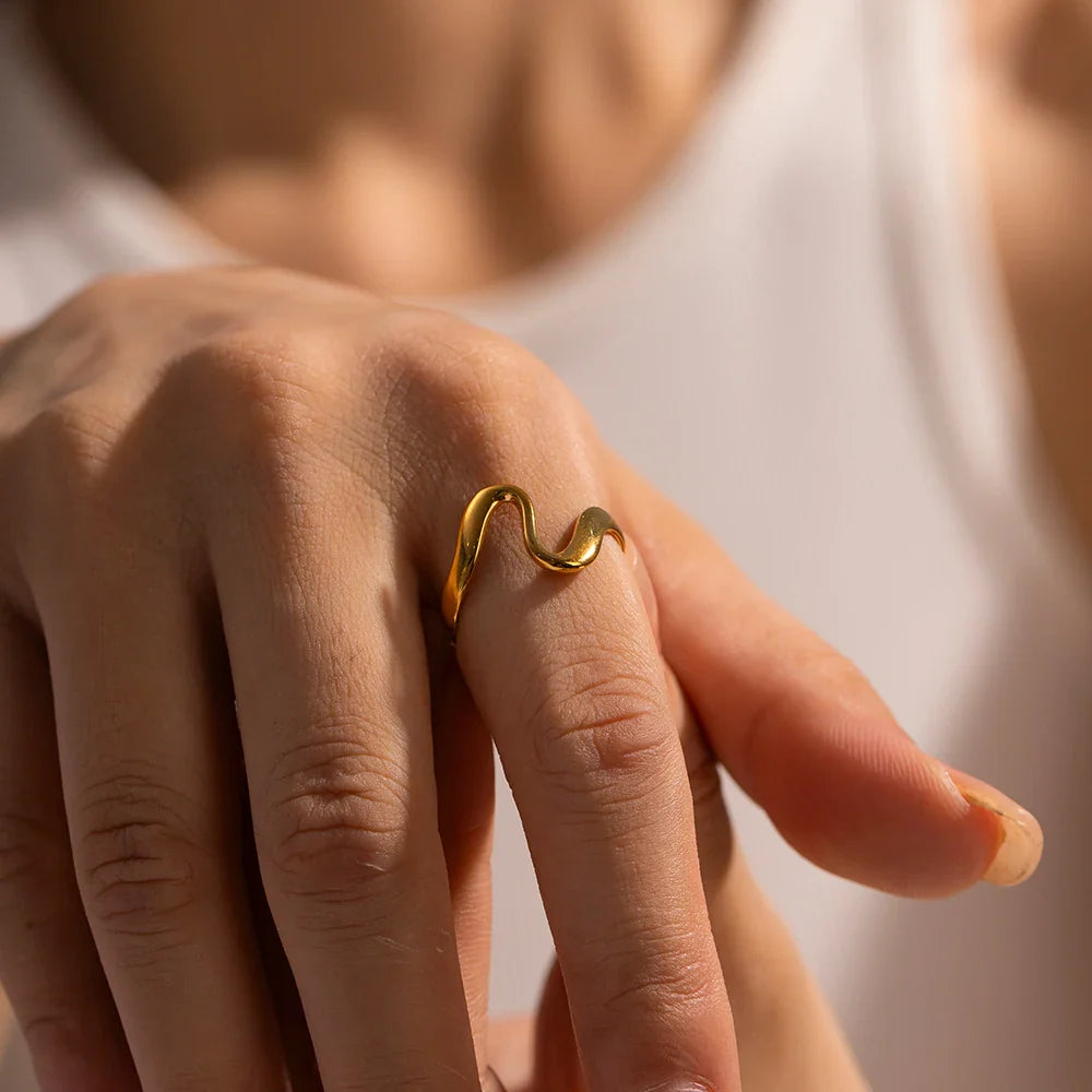18k Gold-Plated Minimalist Wave Ring