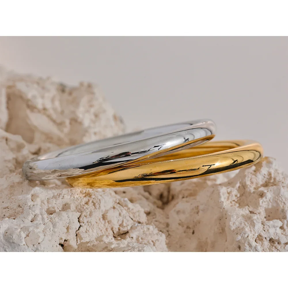 18k Gold-Plated Minimalist Spherical Bangle