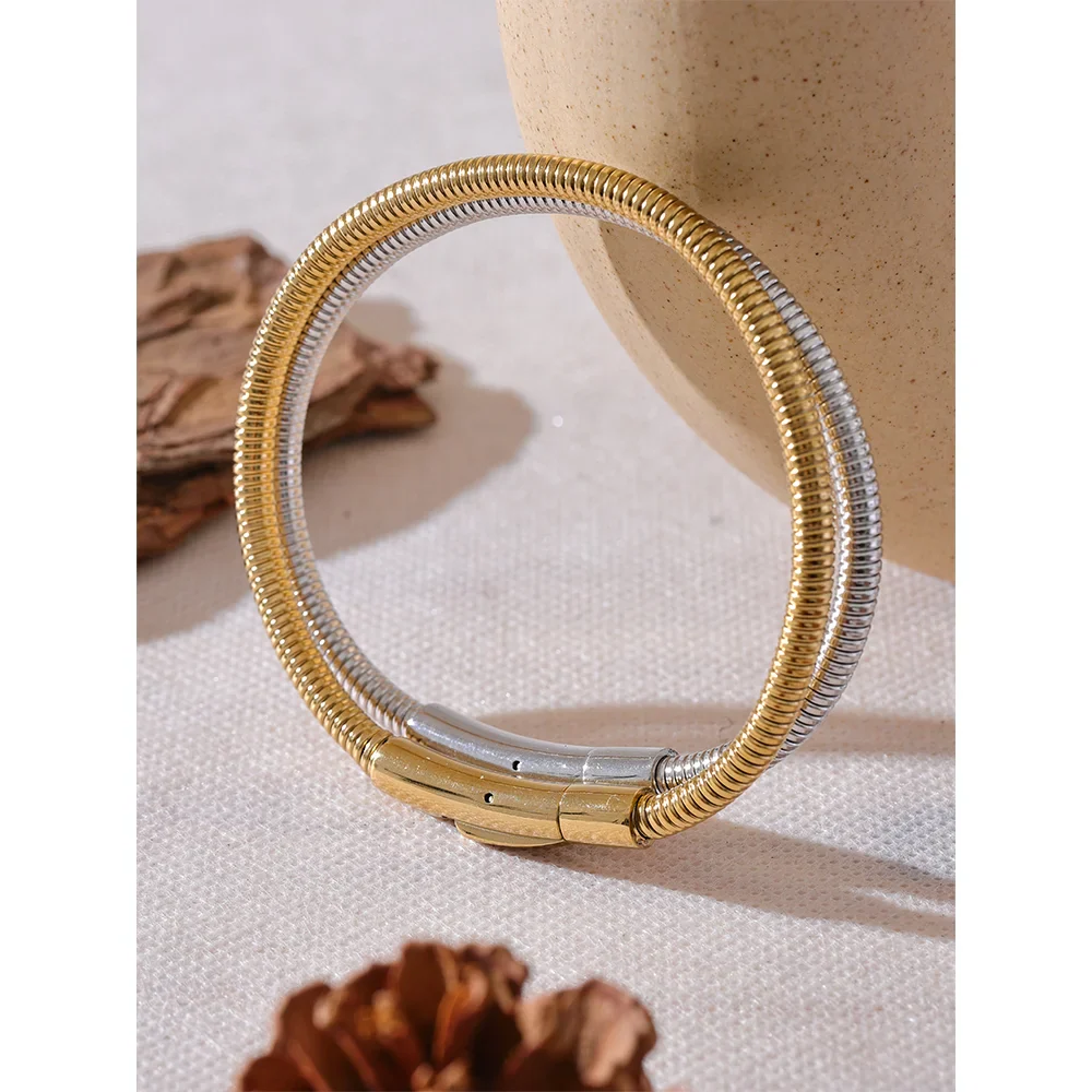 18k Gold-Plated Minimalist Circular Pattern Bracelet