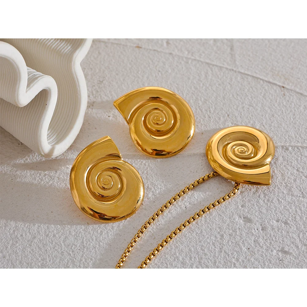 18k Gold-Plated Snail Necklace