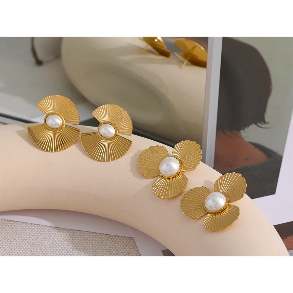 18k Gold-Plated Flower and Pearl Earrings