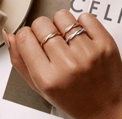 925 Sterling Silver Twist Zirconia Ring