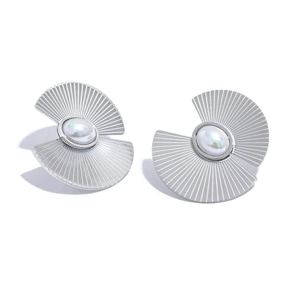 18k Gold-Plated Flower and Pearl Earrings