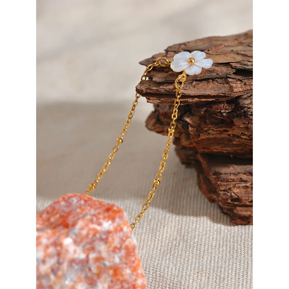 18k Gold-Plated White Delicate Flower Necklace