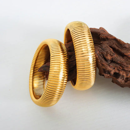 Adjustable Minimalist Bangle – 18k Gold-Plated