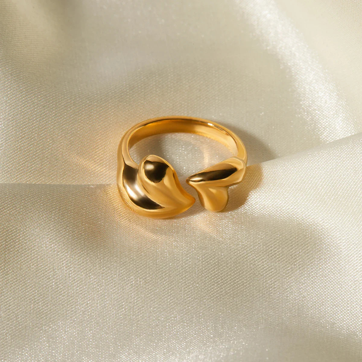 18k Gold-Plated Minimalist Double Heart Ring