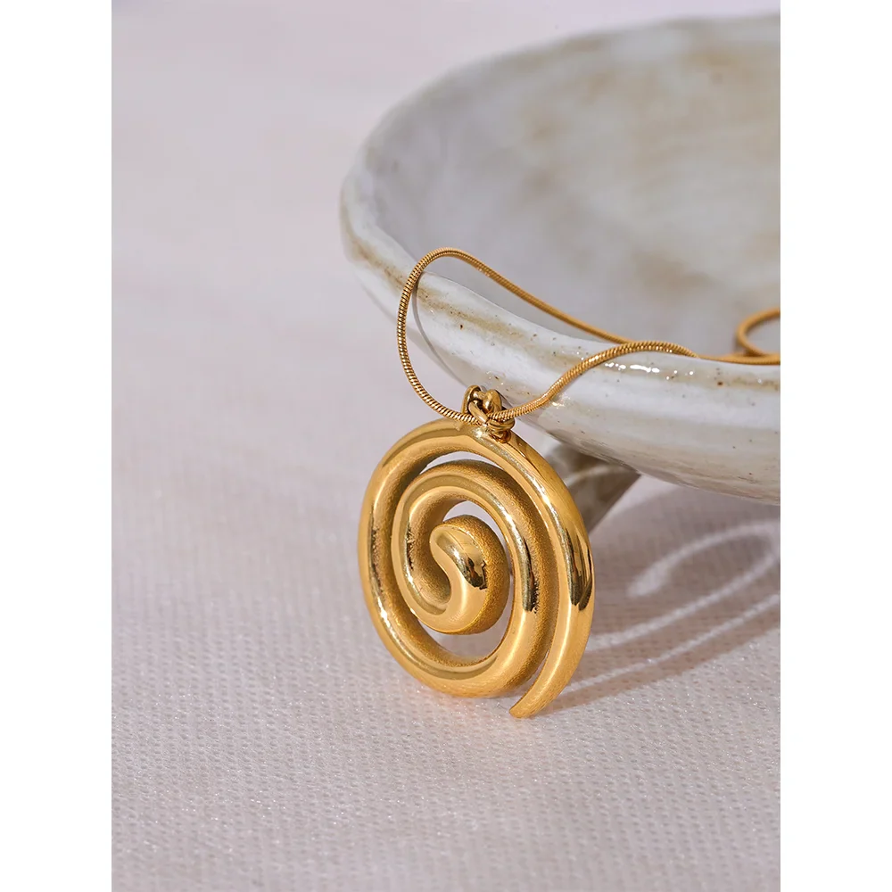 18k Gold-Plated Spiral Pendant Necklace