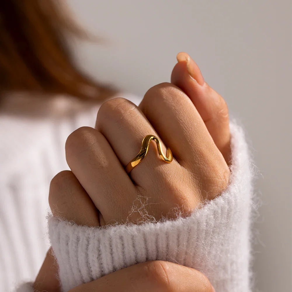18k Gold-Plated Minimalist Wave Ring