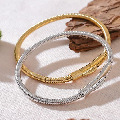 18k Gold-Plated Minimalist Circular Pattern Bracelet