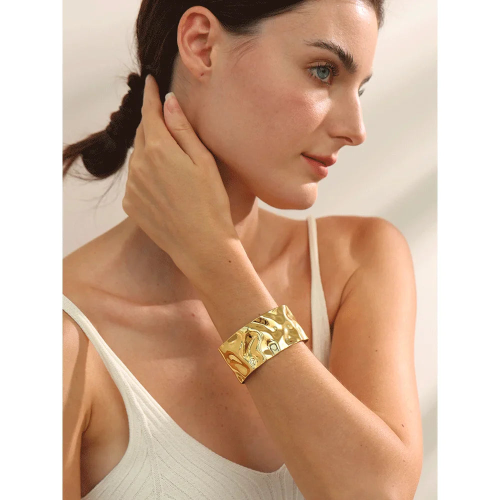 Adjustable Irregular-Shaped Bangle – 18k Gold-Plated