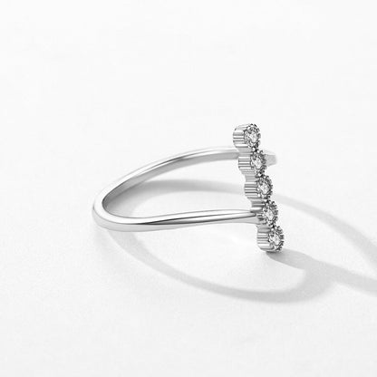925 Sterling Silver Line Class Ring with Cubic Zirconia