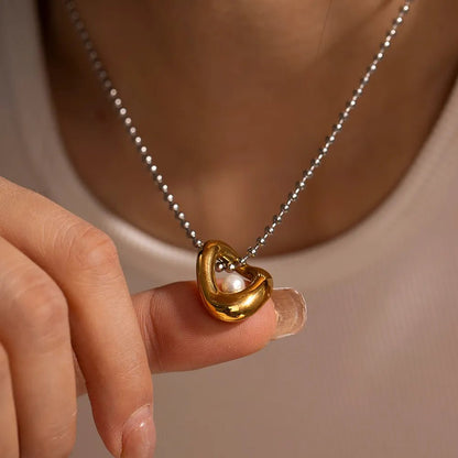 Central Pearl Pendant Necklace – 18ct Gold-Plated